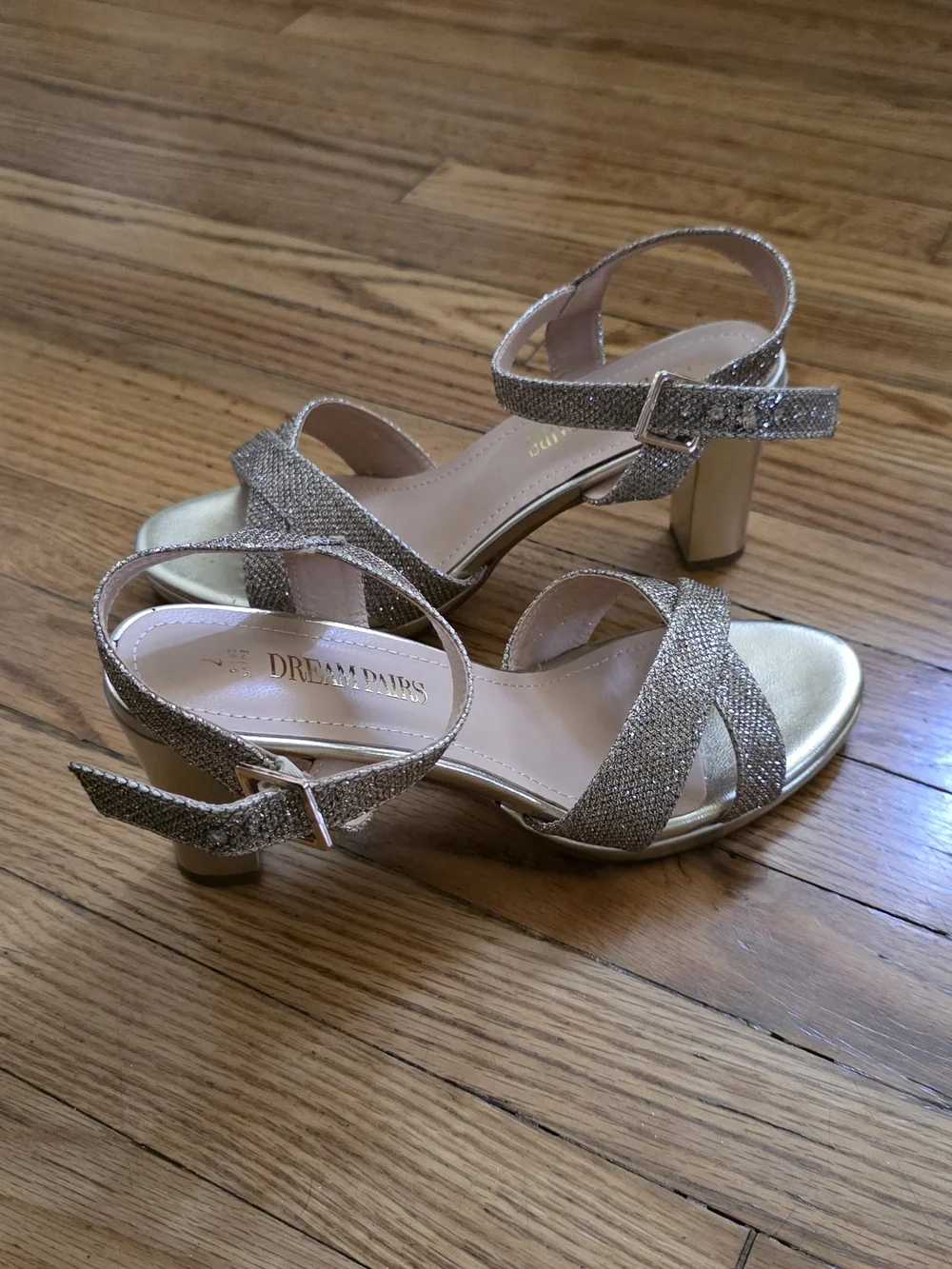 DREAM PAIRS Chunky Heel Ankle Strap Sandals Size 7